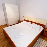 Apartment Beachfront Filip *