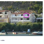 Beachfront Filip Apartamento *