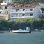 Beachfront Filip * Omiš